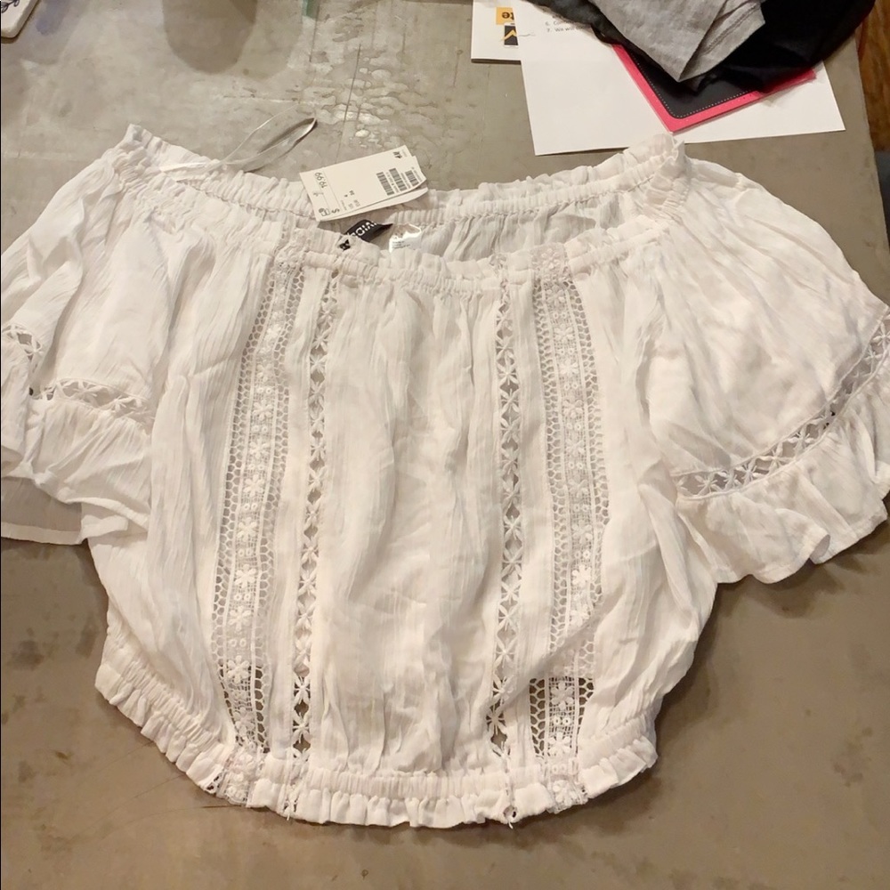 Lace crop top
